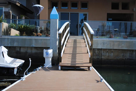 Honold Dock and Gangway