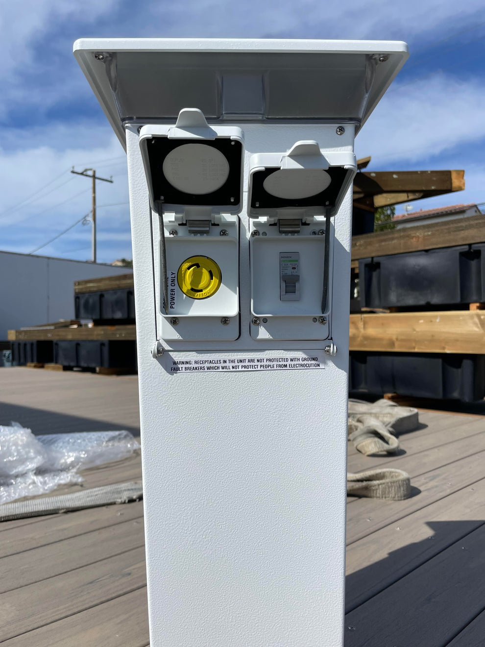 Dock Power Fixture – Swift Slip Docks